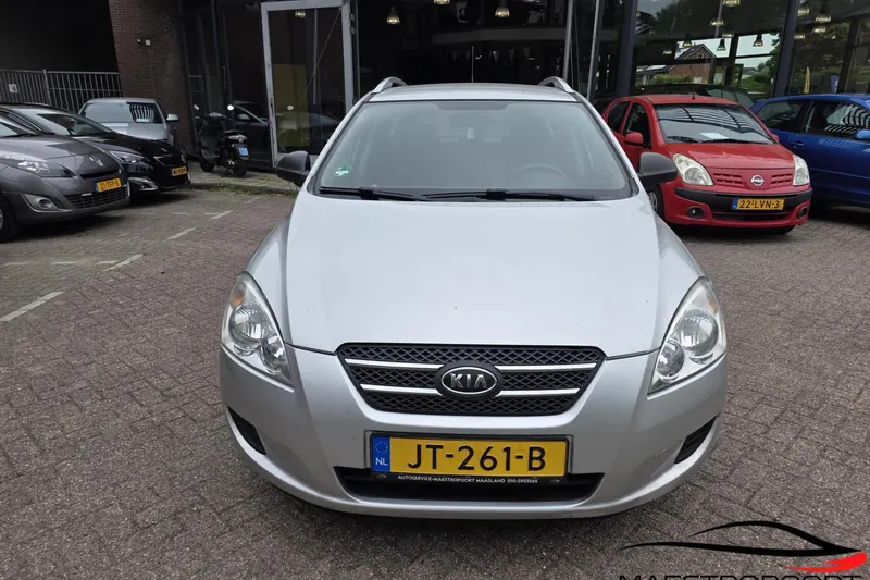 Kia Cee'd (2008)