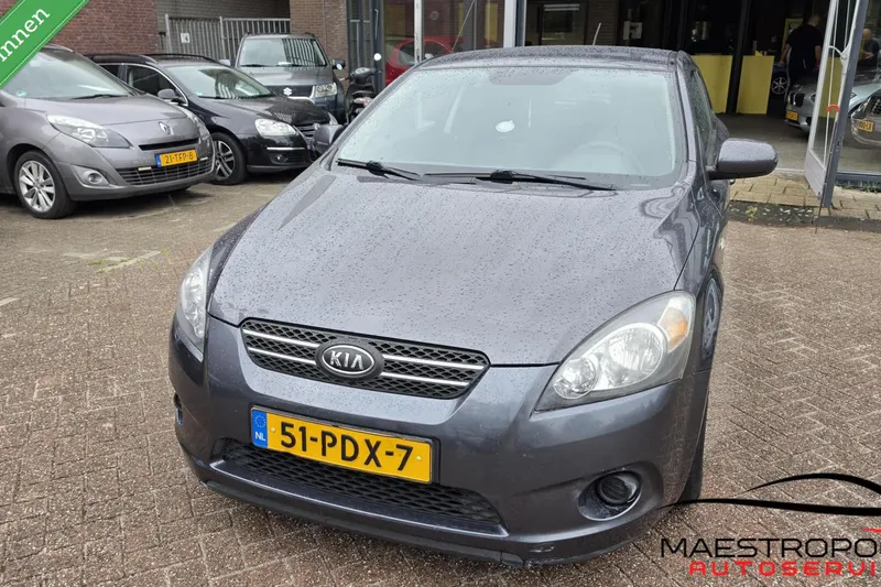 Kia Pro Cee'd (2011)