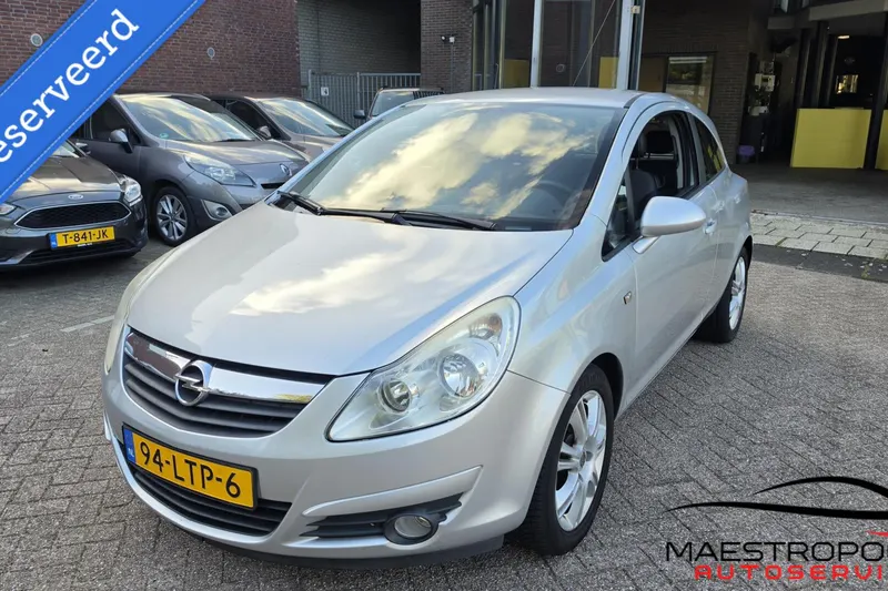 Opel Corsa (2008)