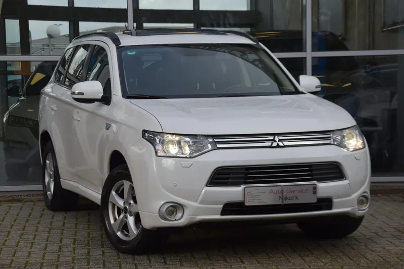 Mitsubishi Outlander (2013)