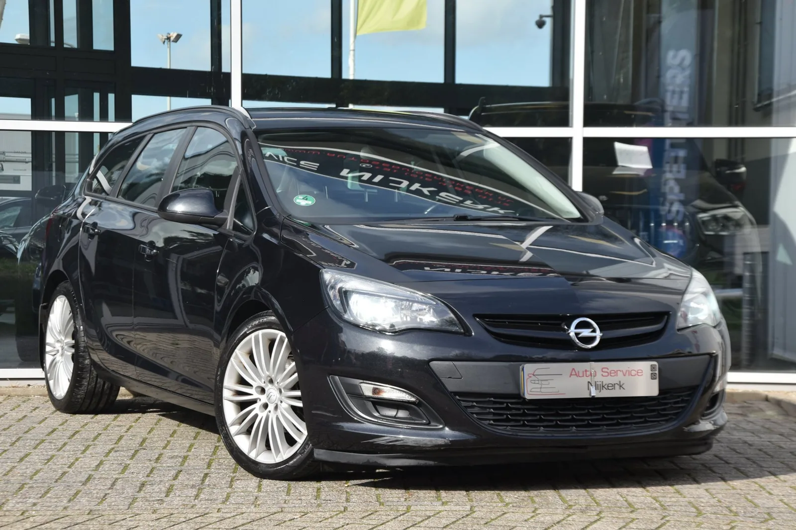 Opel Astra (2013) — foto 1