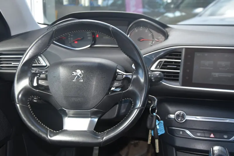 Peugeot 308 (2016)