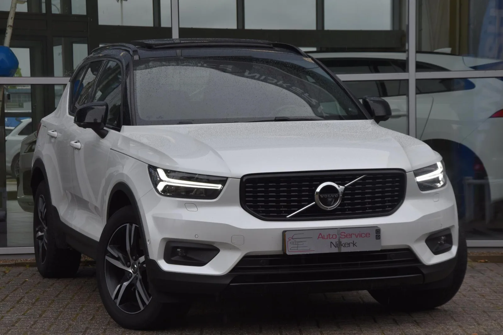 Volvo XC40 (2019) — foto 1