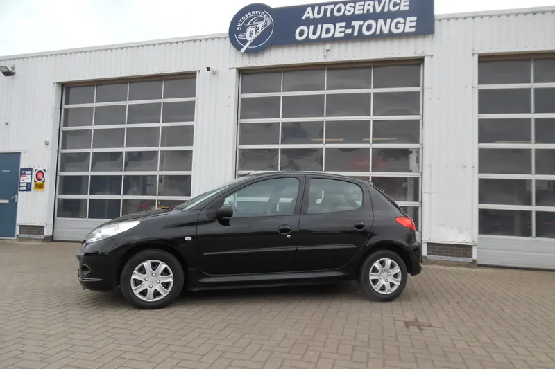 Peugeot 206 (2012)