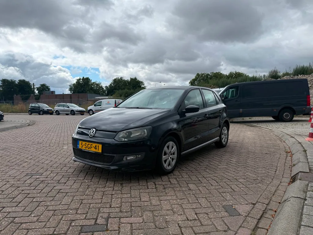 Volkswagen Polo (2013) — foto 1