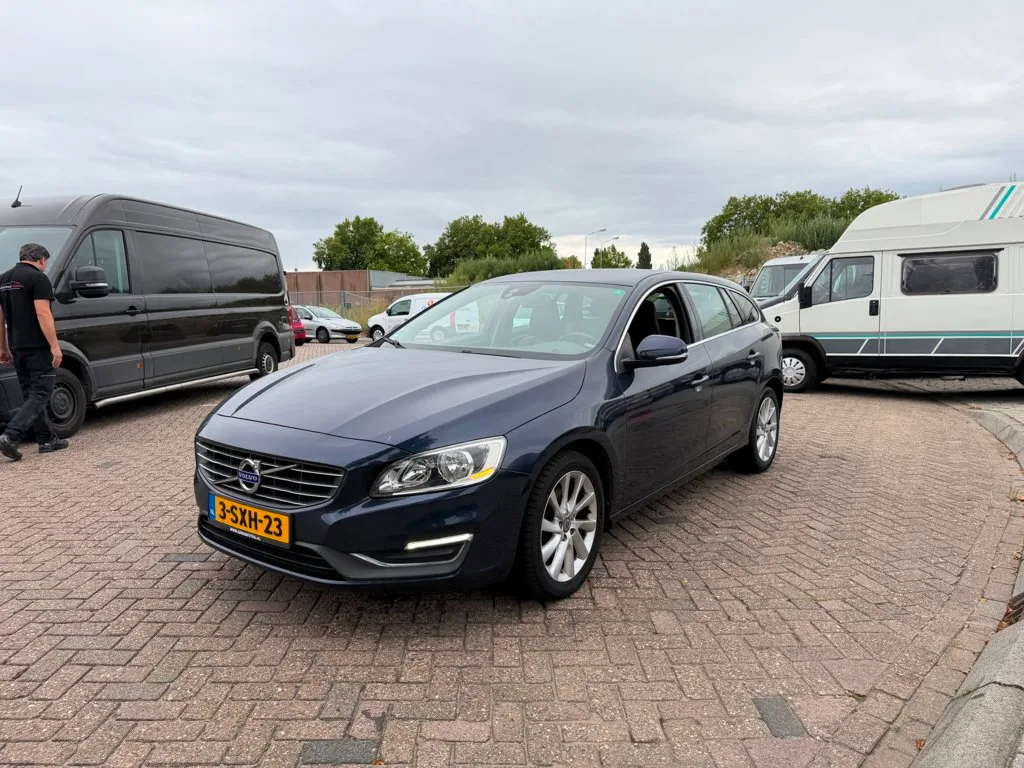 Volvo V60 (2014) — foto 1