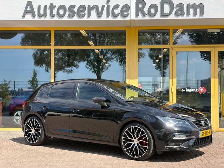 SEAT Leon (2018) — foto 1