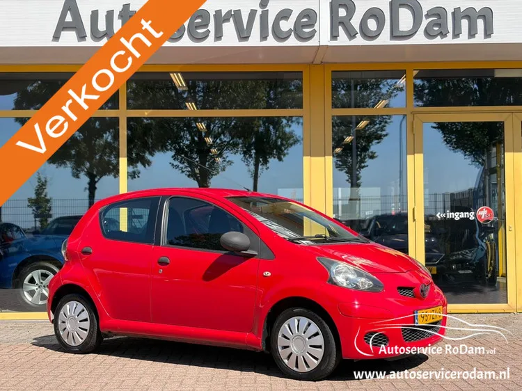 Toyota Aygo (2009) — foto 1