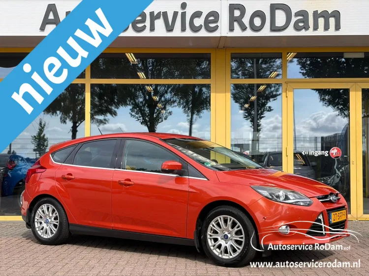 Ford Focus (2011) — foto 1