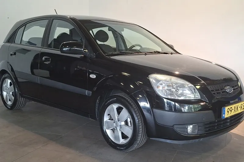 Kia Rio (2007)