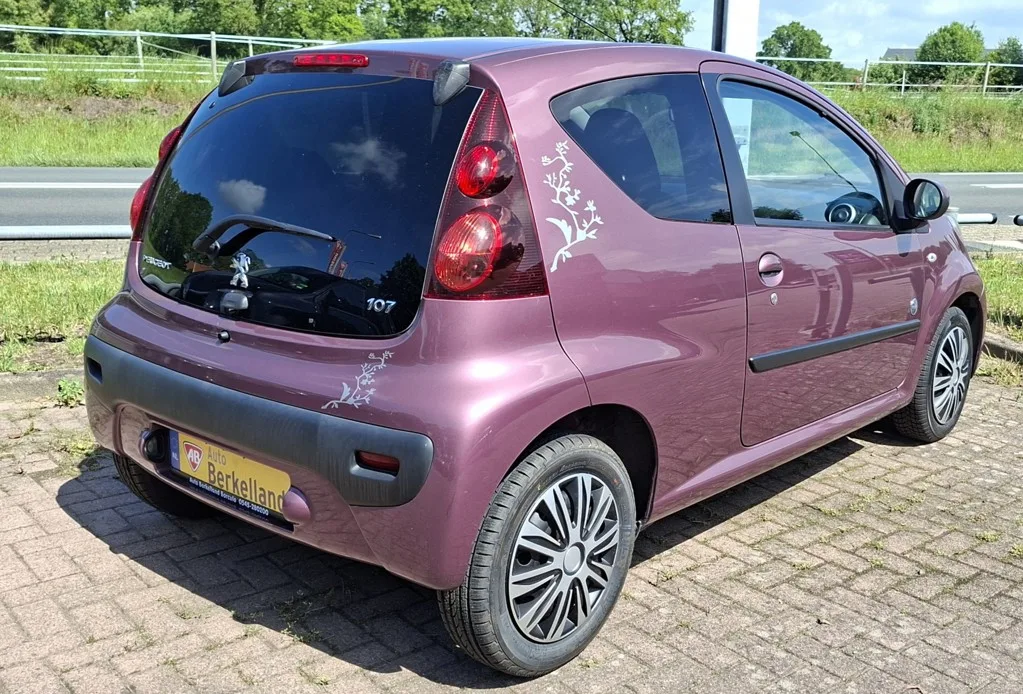 Peugeot 107 (2013) — foto 1