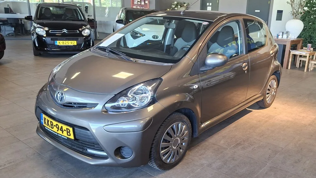 Toyota Aygo (2013) — foto 1