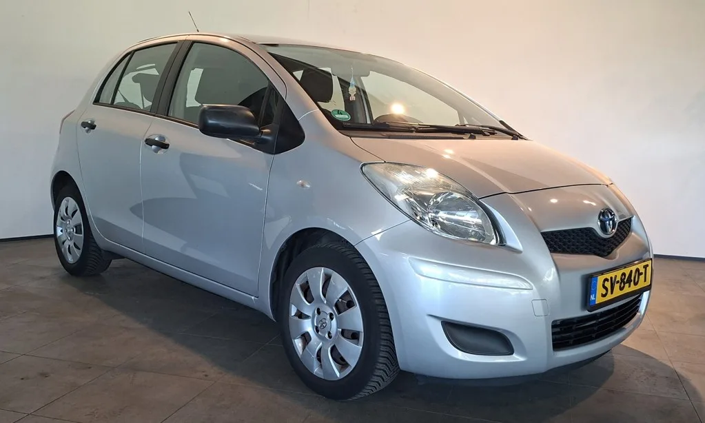 Toyota Yaris (2009) — foto 1