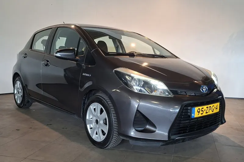 Toyota Yaris (2013)