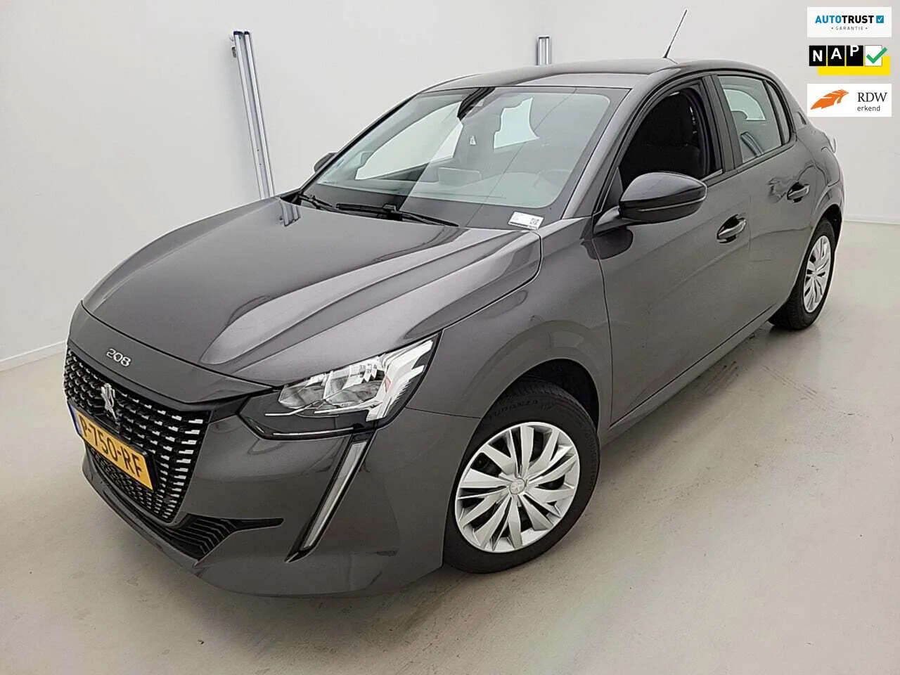 Peugeot 208 (2022) — foto 1
