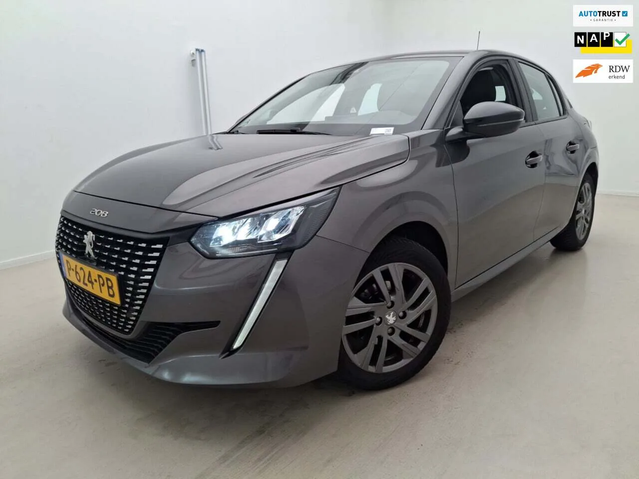 Peugeot 208 (2022) — foto 1