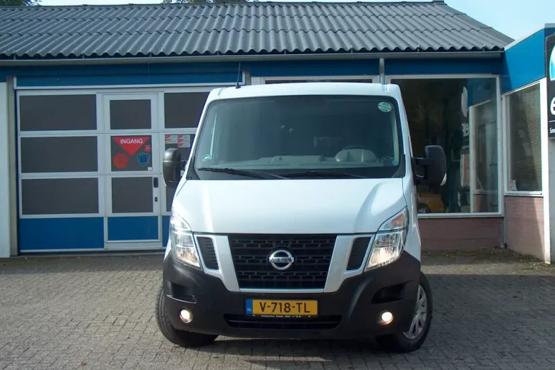 Nissan NV400 (2016)