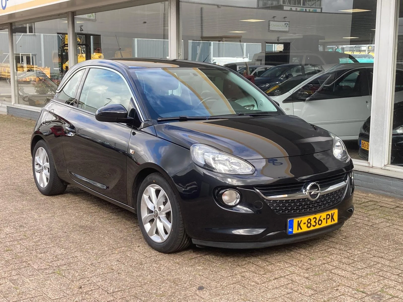 Opel Adam (2015) — foto 1