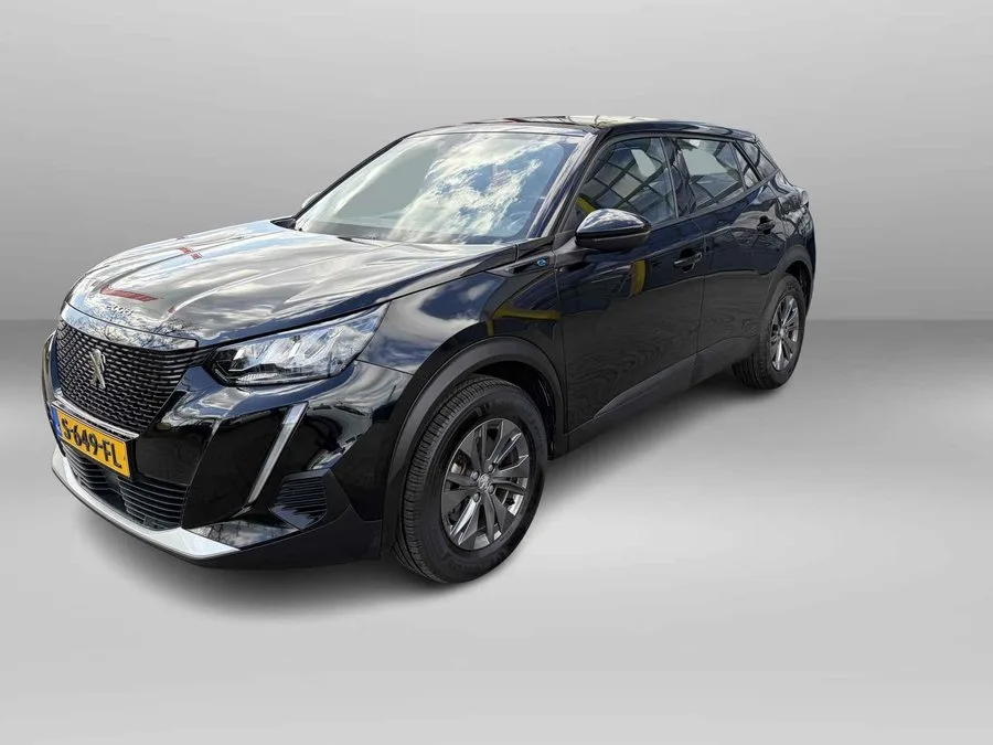 Peugeot e-2008 (2022) — foto 1