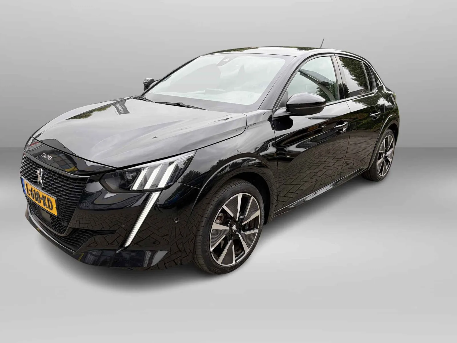 Peugeot e-208 (2021) — foto 1