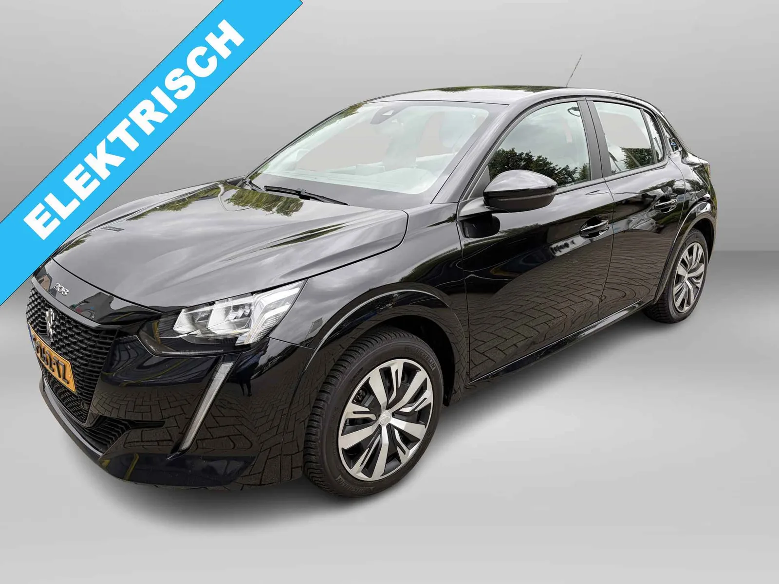 Peugeot e-208 (2023) — foto 1