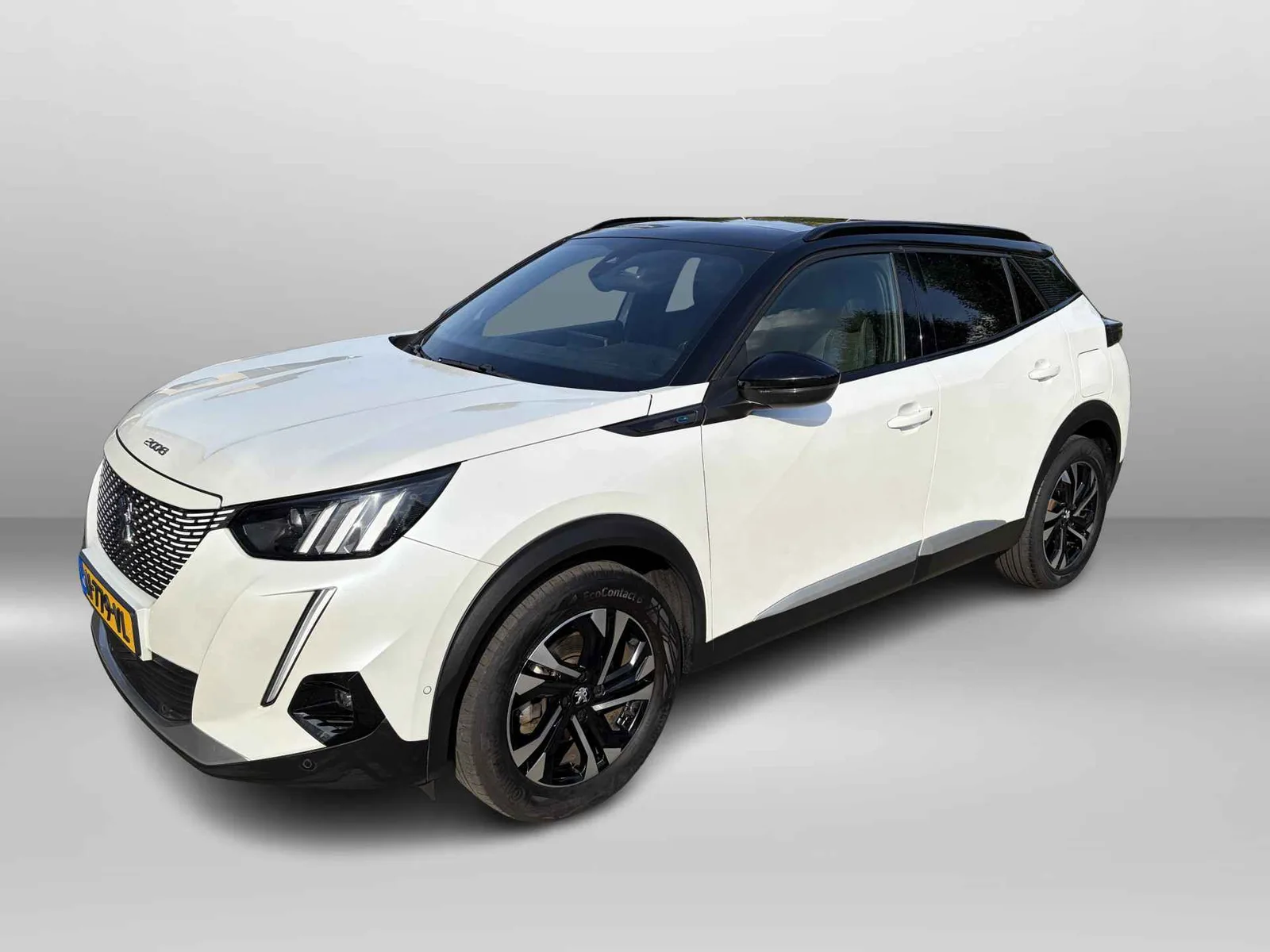 Peugeot e-2008 (2021) — foto 1