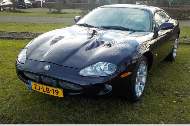 Jaguar XK (1999)