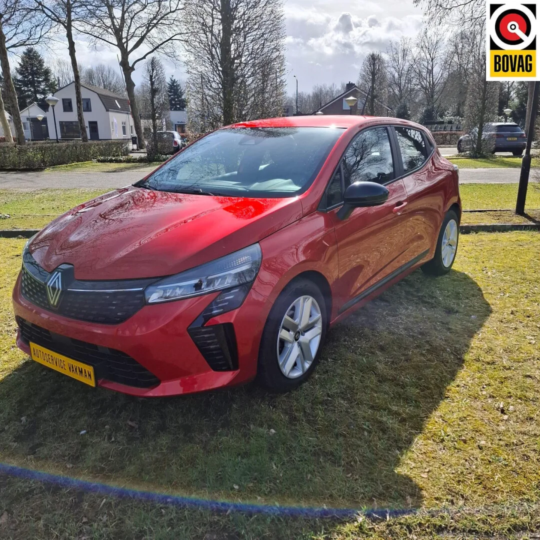 Renault Clio (2024) — foto 1