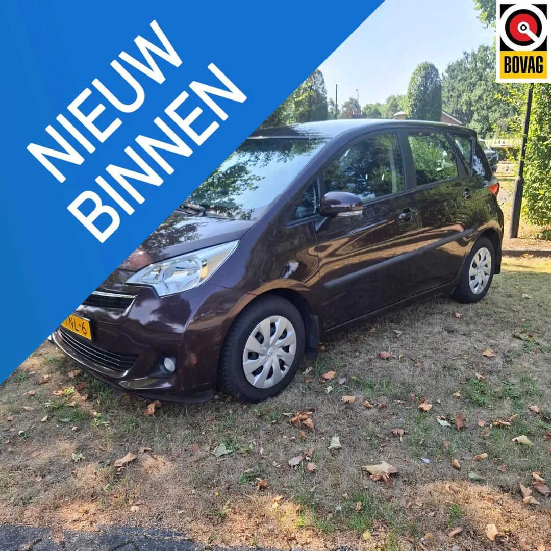 Toyota Verso-S (2012) — foto 1