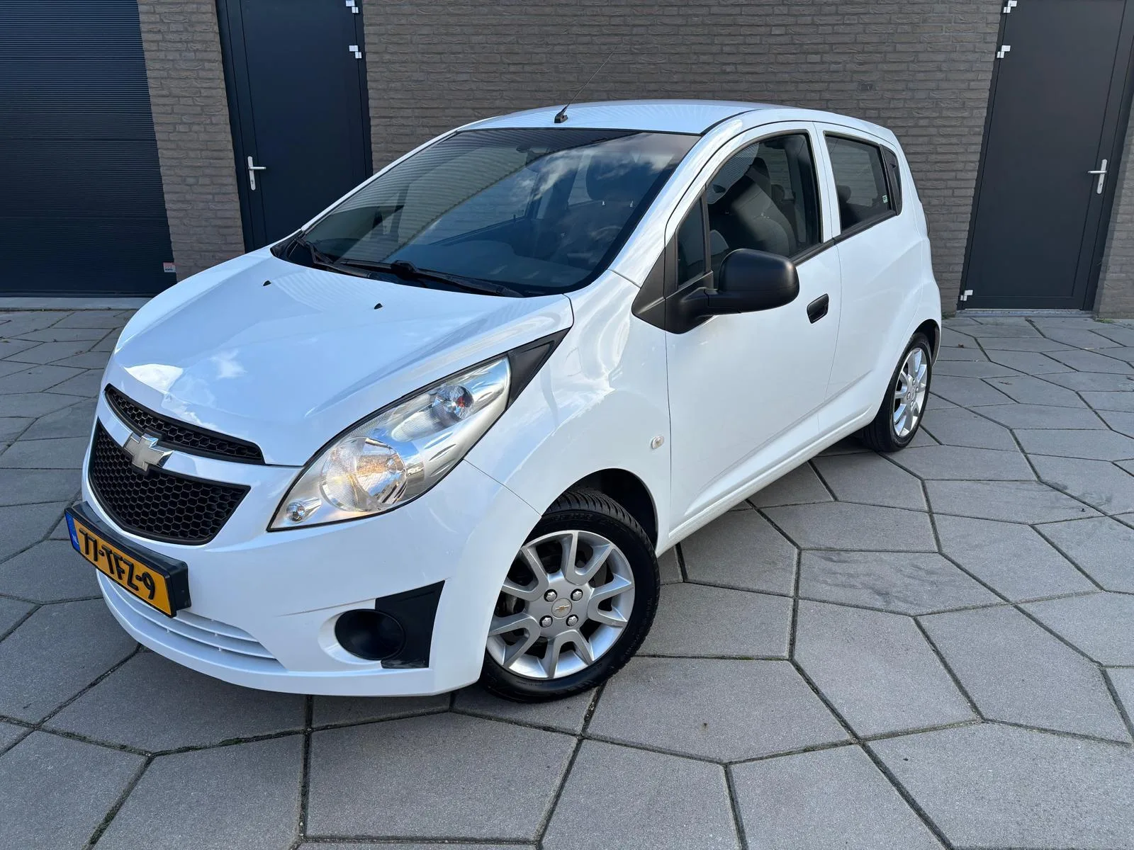 Chevrolet Spark (2012) — foto 1