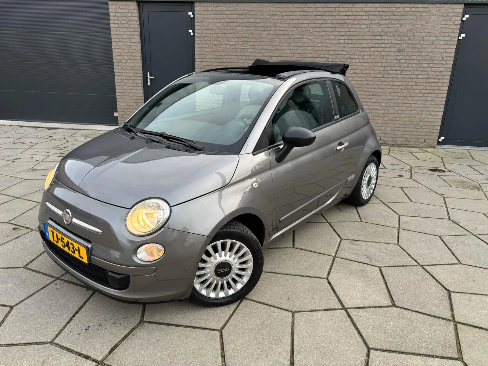 Fiat 500C (2011) — foto 1