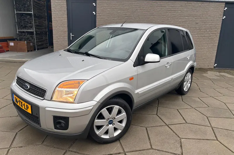 Ford Fusion (2007)