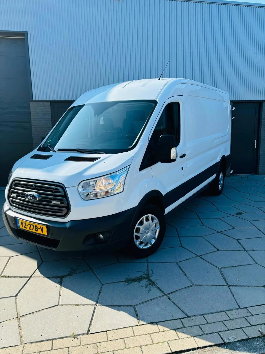 Ford Transit (2016) — foto 1