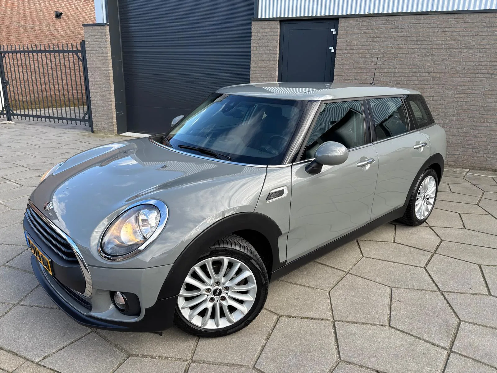 MINI Clubman (2017) — foto 1