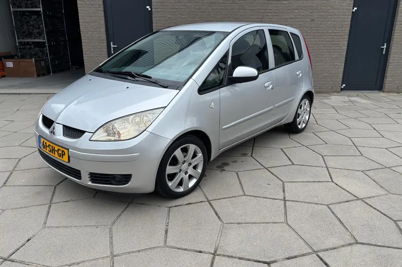Mitsubishi Colt (2006)