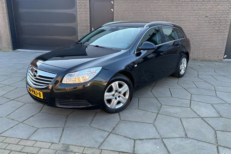 Opel Insignia Sports Tourer (2011)