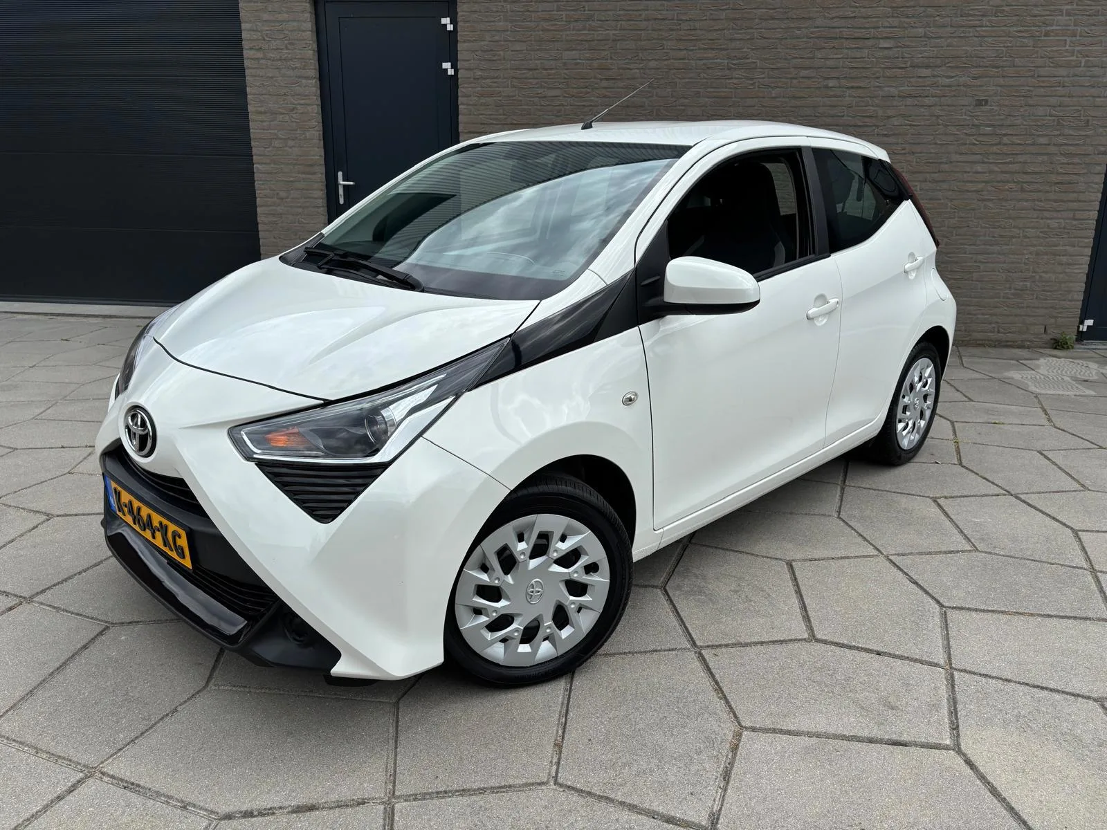 Toyota Aygo (2021) — foto 1