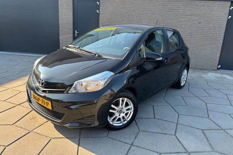 Toyota Yaris (2012)