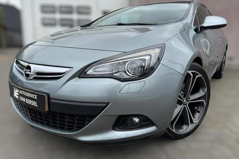 Opel Astra (2013)