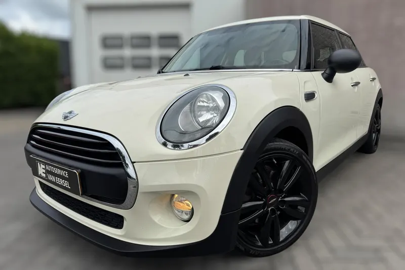 MINI One (2016)