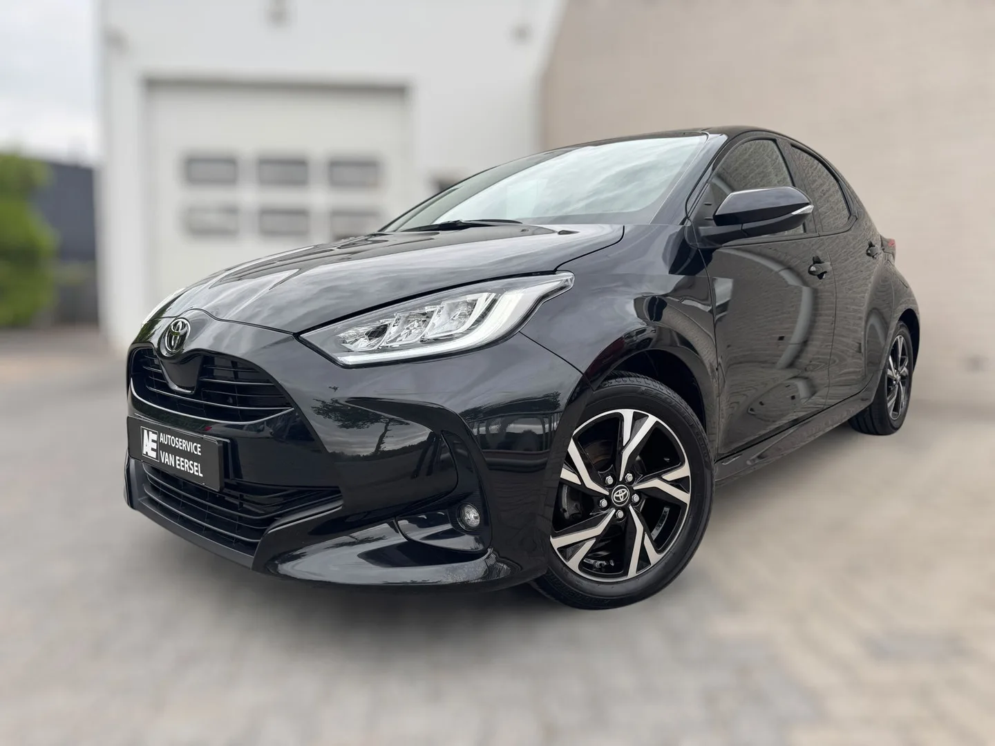 Toyota Yaris (2024) — foto 1