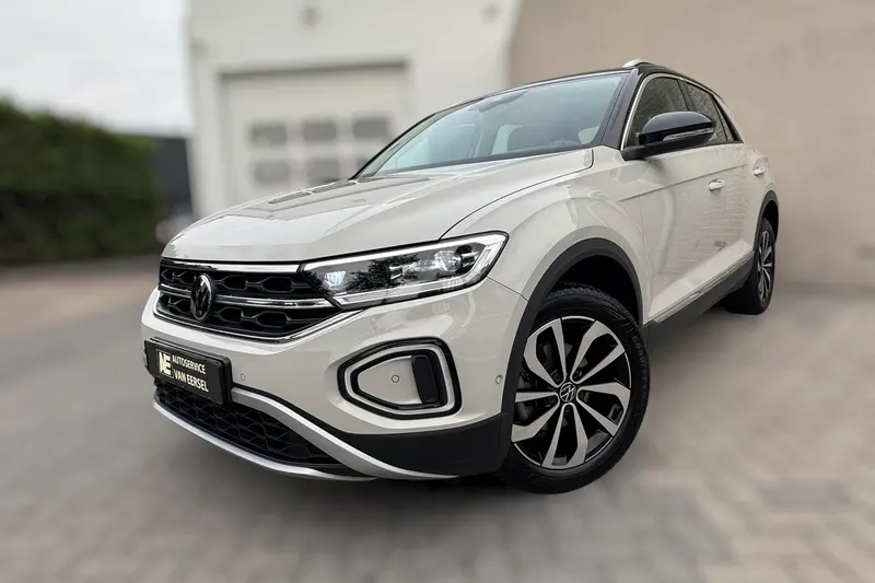 Volkswagen T-Roc (2023)