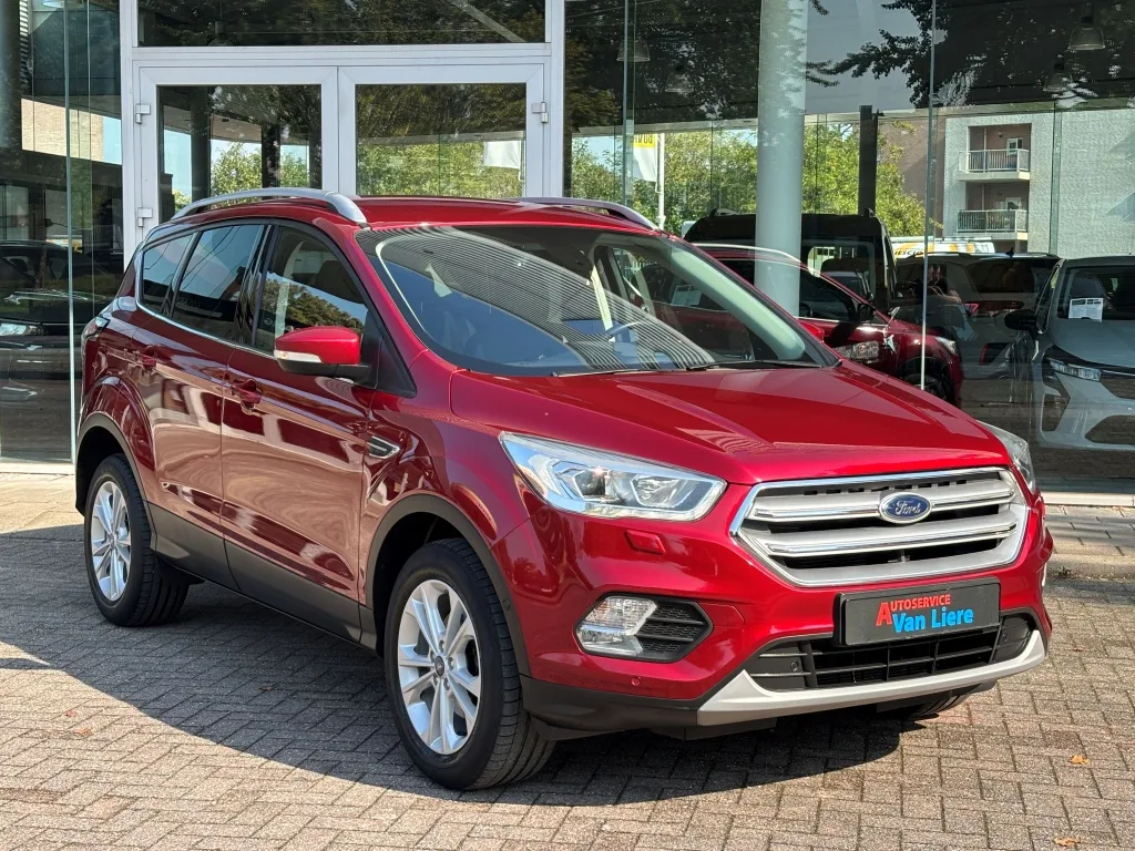 Ford Kuga (2018) — foto 1