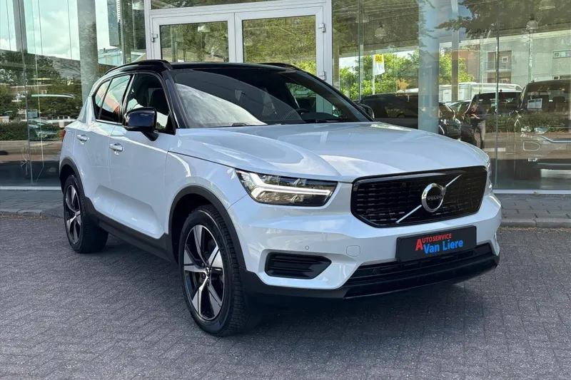 Volvo XC40 (2022)