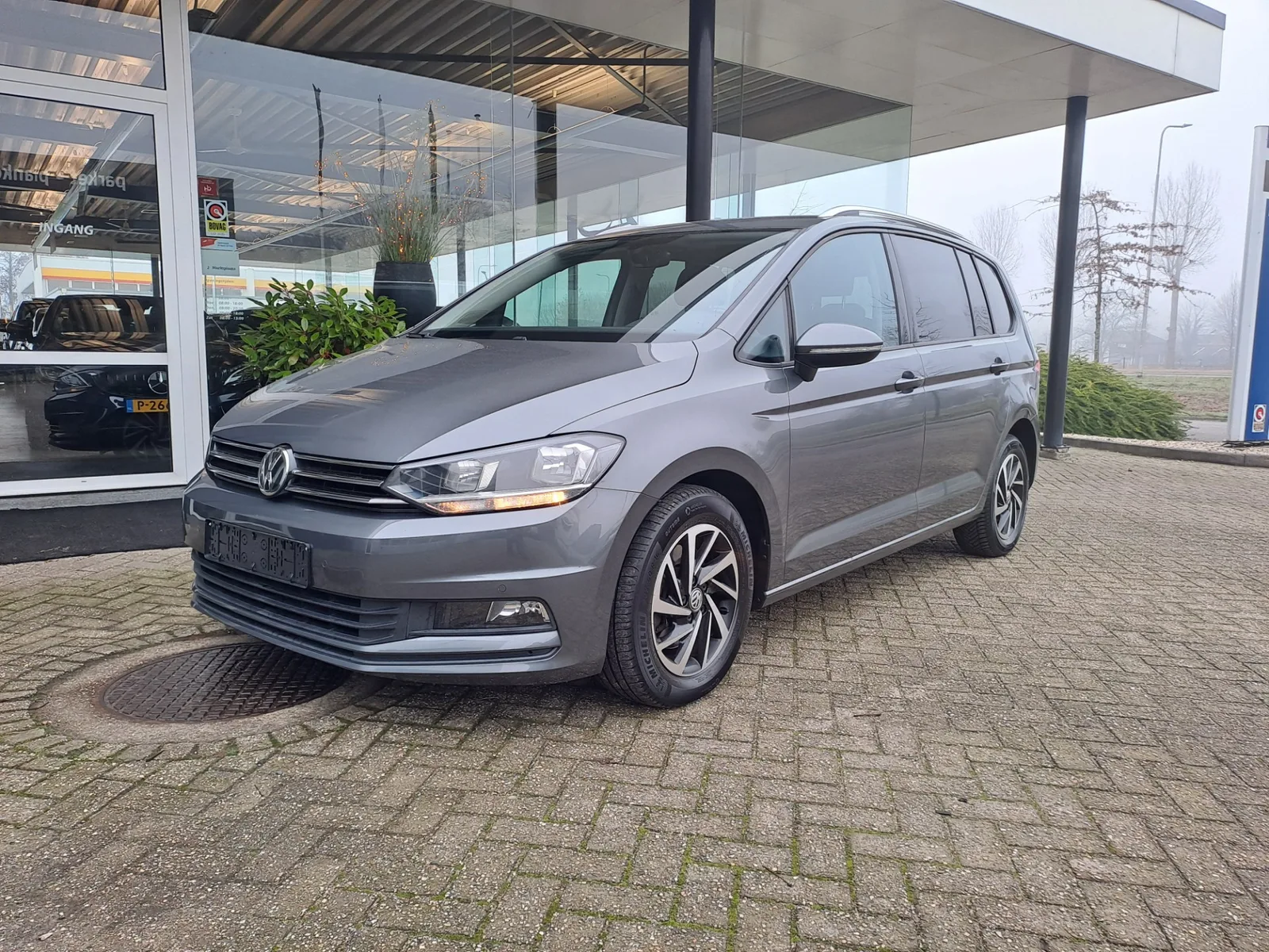 Volkswagen Touran (2019) — foto 1