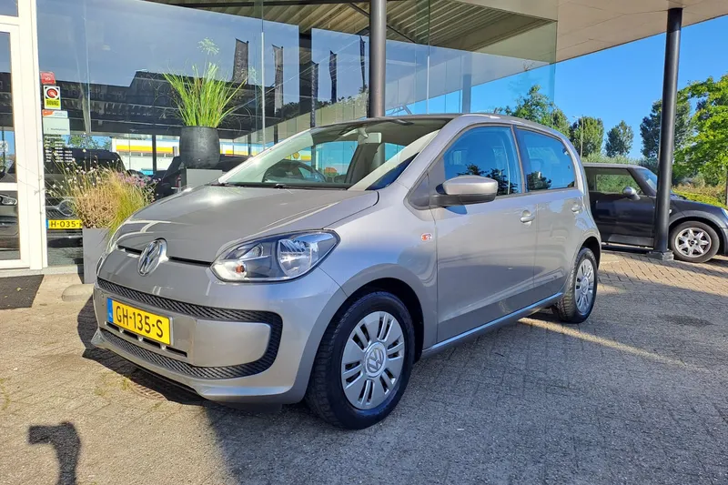 Volkswagen Up! (2015)
