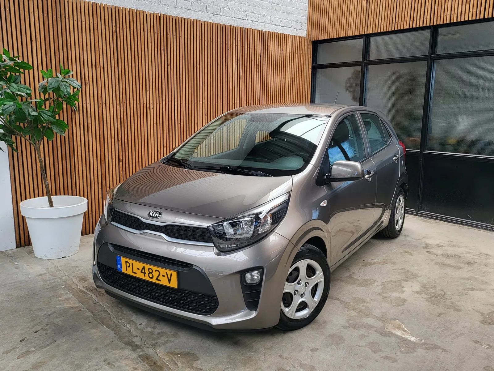 Kia Picanto (2017) — foto 1
