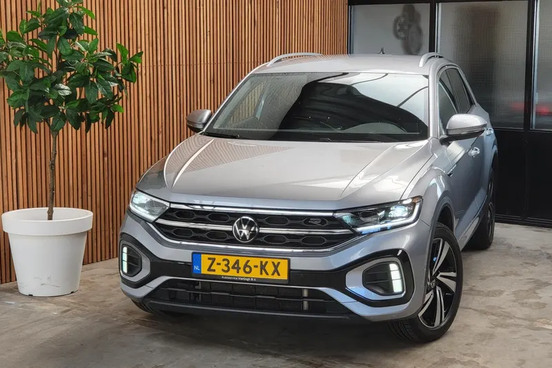 Volkswagen T-Roc (2023)