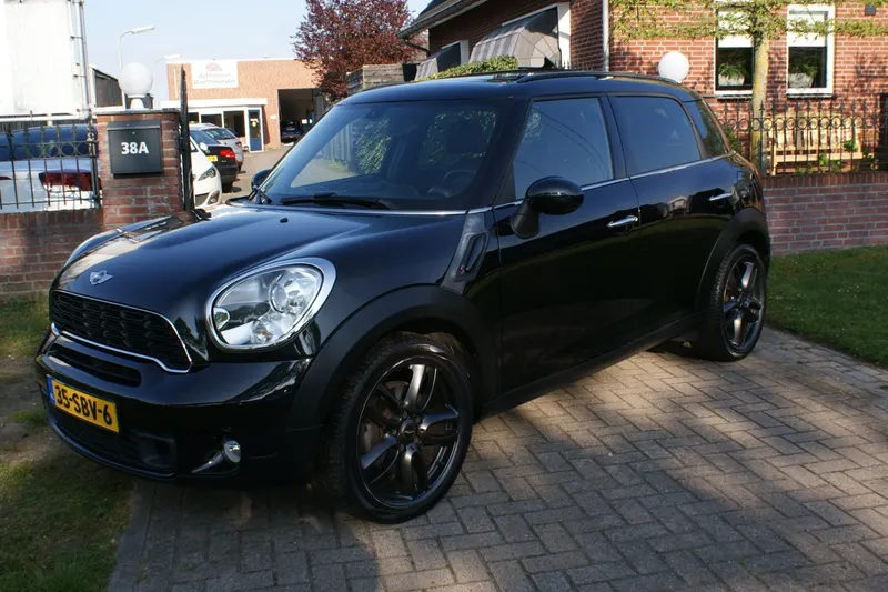 MINI Countryman (2011)