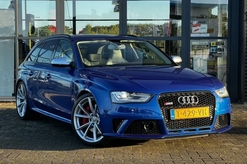 Audi RS 4 (2015)